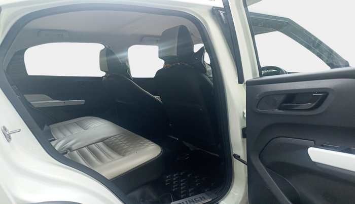 2023 Tata PUNCH ACCOMPLISHED AMT, Petrol, Automatic, 14,363 km, interior