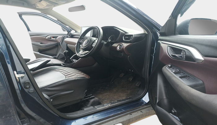 2024 Maruti Grand Vitara SIGMA SMART HYBRID, Petrol, Manual, 19,831 km, interior
