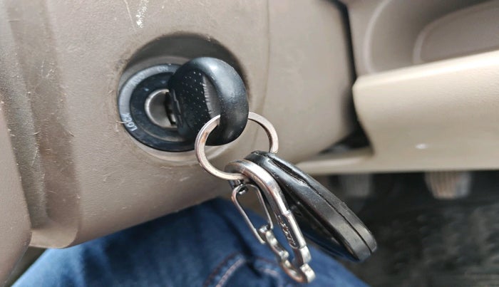 2014 Chevrolet Sail 1.3 LS ABS, Diesel, Manual, 87,103 km, interior