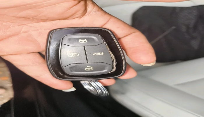 2021 Tata Safari XZ PLUS, Diesel, Manual, 1,51,160 km, interior