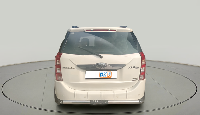 2016 Mahindra XUV500 W10 AT, Diesel, Automatic, 90,633 km, exterior