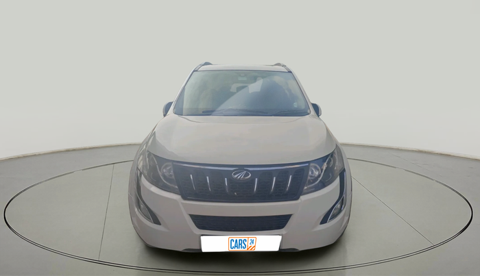 2016 Mahindra XUV500 W10 AT, Diesel, Automatic, 90,633 km, exterior