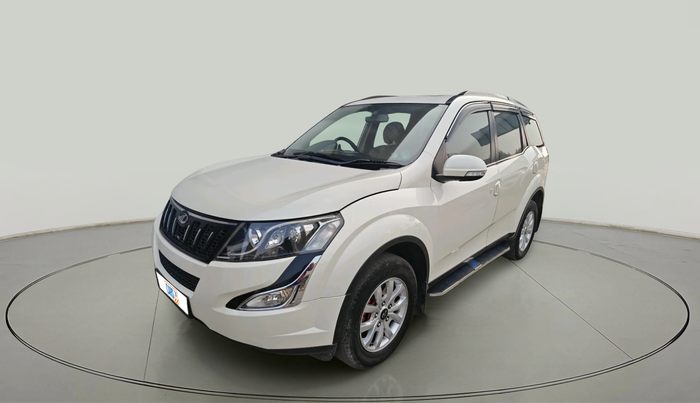 2016 Mahindra XUV500 W10 AT, Diesel, Automatic, 90,633 km, exterior