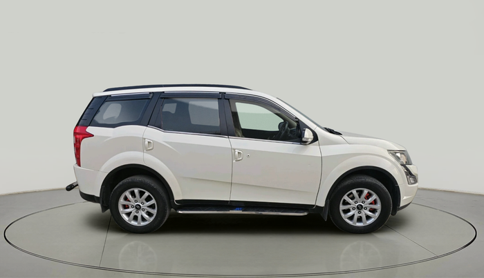 2016 Mahindra XUV500 W10 AT, Diesel, Automatic, 90,633 km, exterior