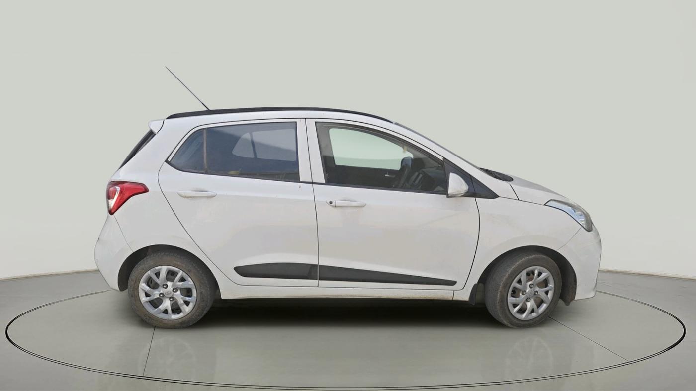 2017 Hyundai Grand i10 SPORTZ 1.2 KAPPA VTVT, Petrol, Manual, 1,21,278 km, exterior