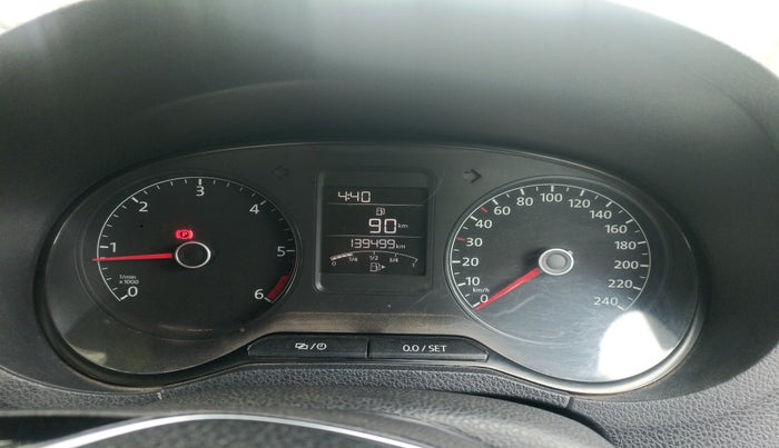 2014 Volkswagen Polo HIGHLINE1.5L, Diesel, Manual, 1,39,499 km, interior