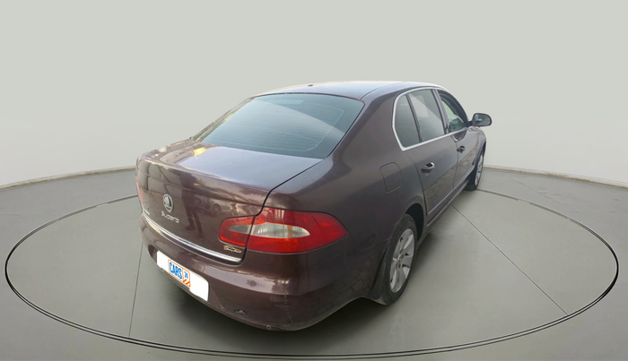 2011 Skoda Superb ELEGANCE 2.0 TDI CR AT, Diesel, Automatic, 2,00,591 km, exterior