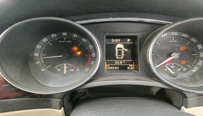 2011 Skoda Superb ELEGANCE 2.0 TDI CR AT, Diesel, Automatic, 2,00,591 km, interior