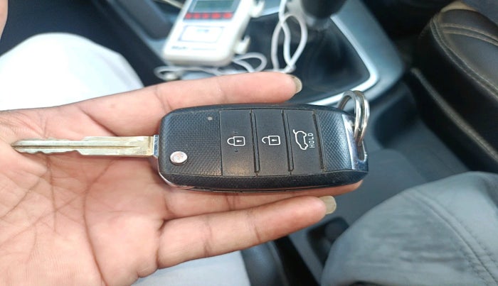 2022 KIA SELTOS HTE 1.5 PETROL, Petrol, Manual, 23,741 km, interior