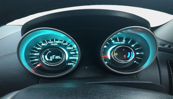 2019 Mahindra XUV500 W11, Diesel, Manual, 65,185 km, interior