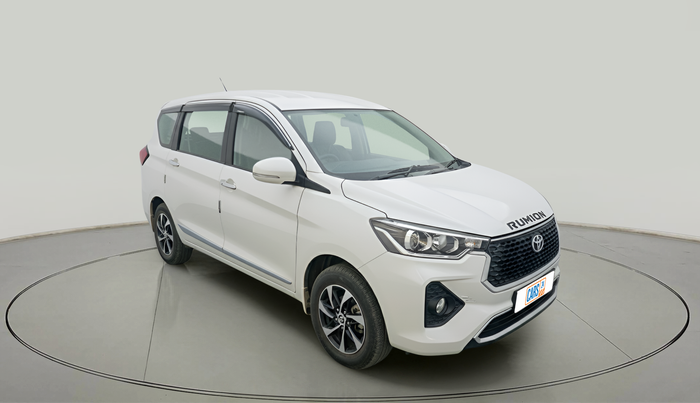 2024 Toyota RUMION  V MT , Petrol, Manual, 13,925 km, exterior