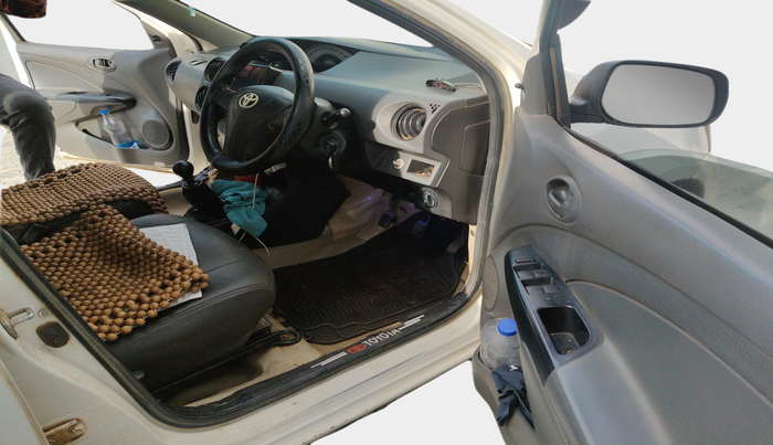2012 Toyota Etios GD, Diesel, Manual, 2,36,769 km, interior