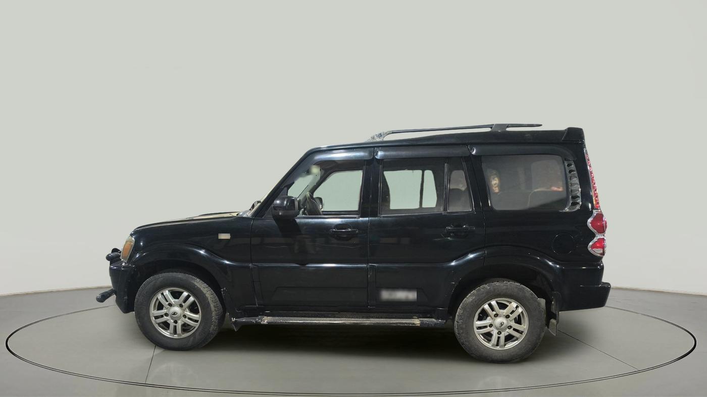 2011 Mahindra Scorpio SLE, Diesel, Manual, 2,03,200 km, exterior