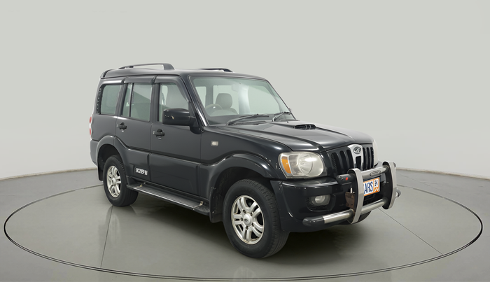 2011 Mahindra Scorpio SLE, Diesel, Manual, 2,03,197 km, exterior