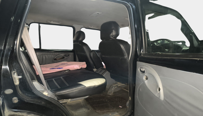 2011 Mahindra Scorpio SLE, Diesel, Manual, 2,03,197 km, interior