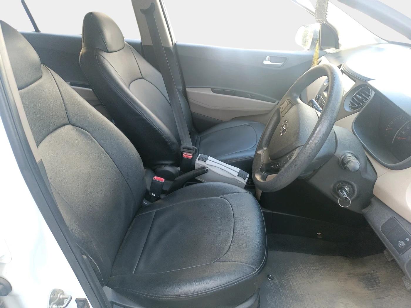 2019 Hyundai Grand i10 SPORTZ 1.2 KAPPA VTVT, Petrol, Manual, 45,068 km, interior
