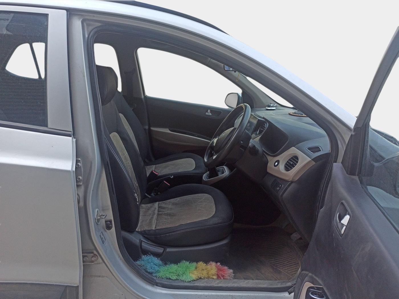 2015 Hyundai Grand i10 SPORTZ 1.2 KAPPA VTVT, Petrol, Manual, 45,563 km, interior