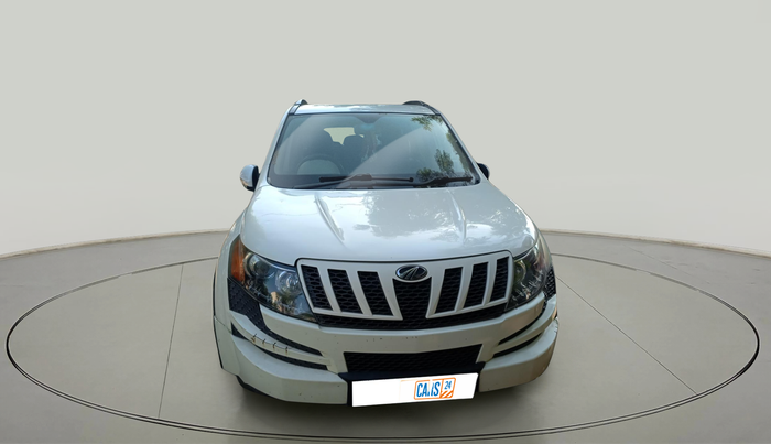 2015 Mahindra XUV500 W8, Diesel, Manual, 1,35,331 km, exterior