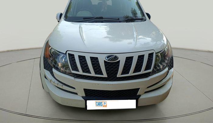 2015 Mahindra XUV500 W8, Diesel, Manual, 1,35,331 km, exterior