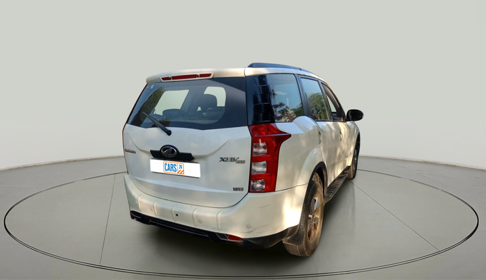 2015 Mahindra XUV500 W8, Diesel, Manual, 1,35,331 km, exterior