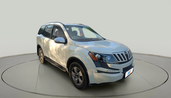 2015 Mahindra XUV500 W8, Diesel, Manual, 1,35,331 km, exterior