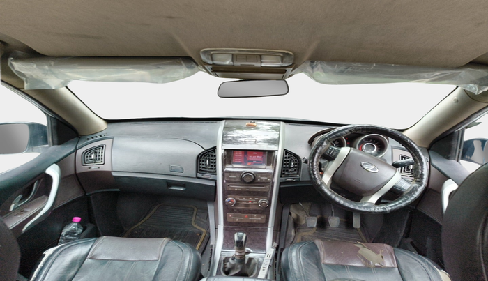 2014 Mahindra XUV500 W8, Diesel, Manual, 1,01,067 km, interior