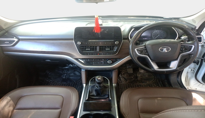 2019 Tata Harrier XZ 2.0L, Diesel, Manual, 10,37,788 km, interior