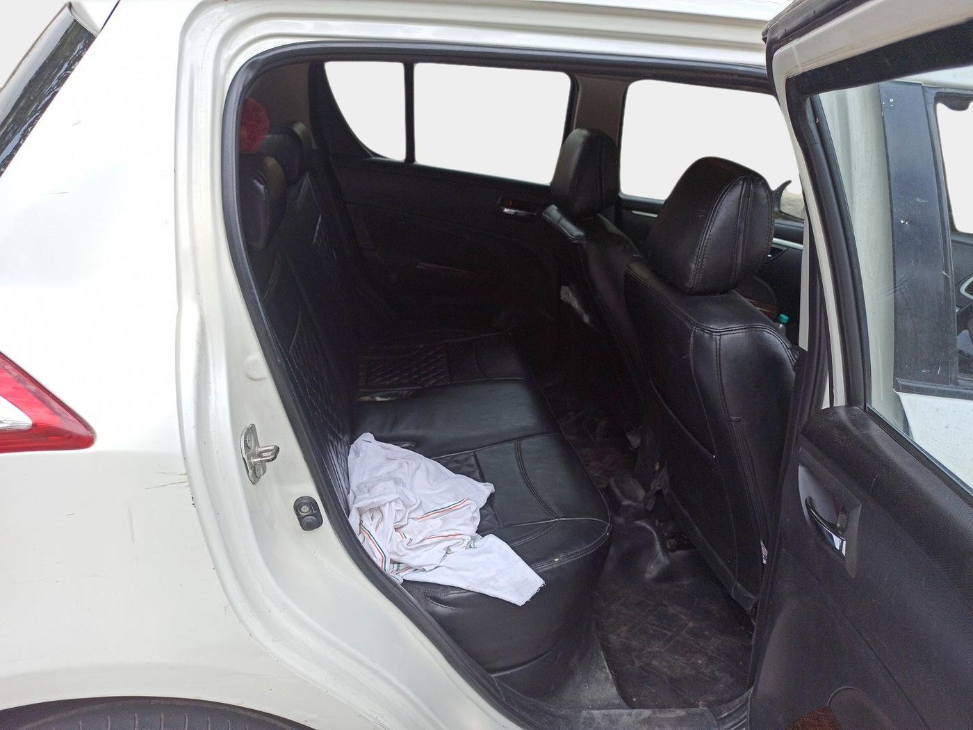 2017 Maruti Swift VDI, Diesel, Manual, 1,05,000 km, interior