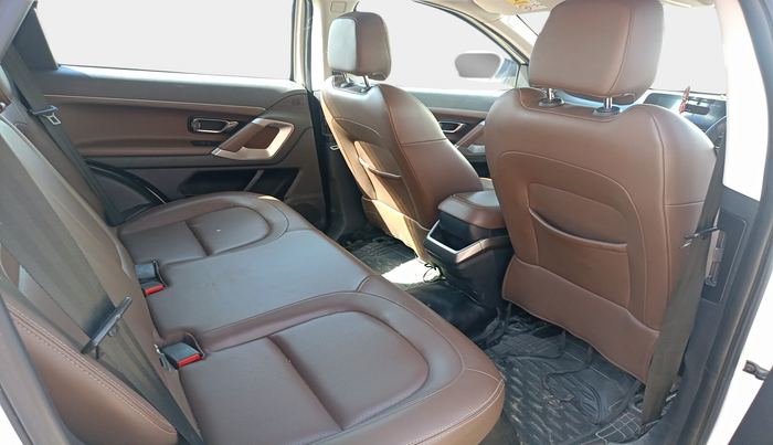 2019 Tata Harrier XZ 2.0L DUAL TONE, Diesel, Manual, 1,15,530 km, interior