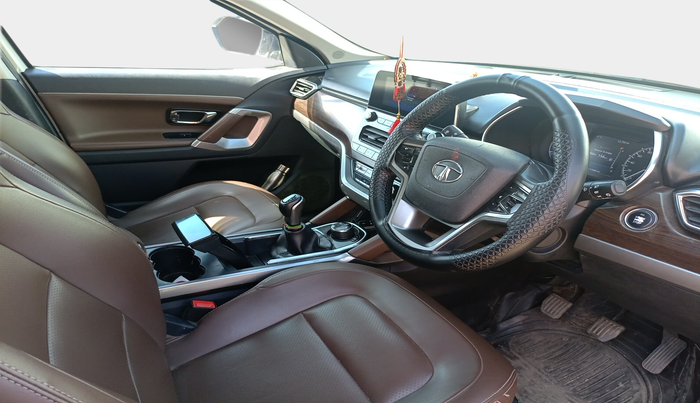 2019 Tata Harrier XZ 2.0L DUAL TONE, Diesel, Manual, 1,15,530 km, interior