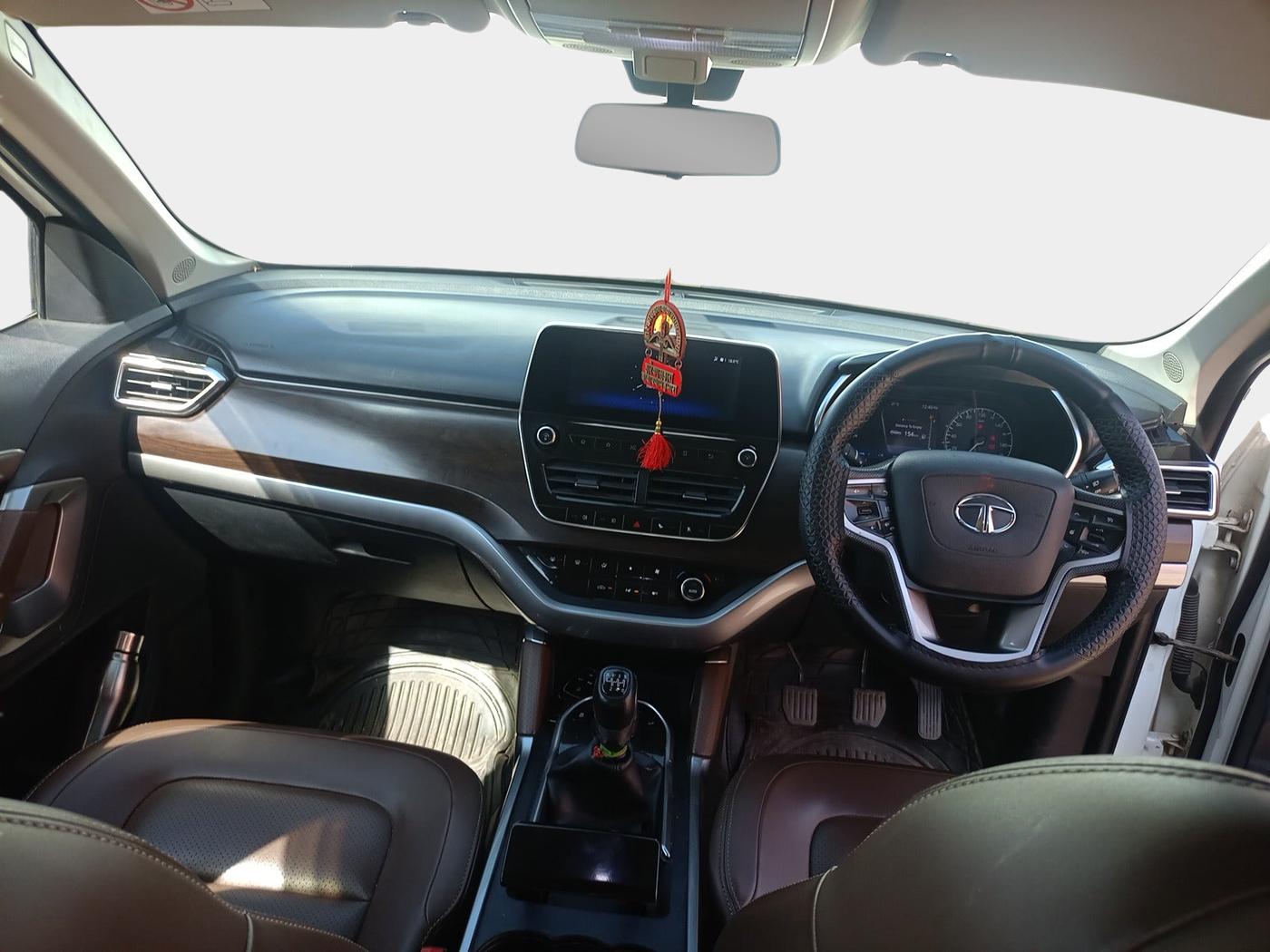 2019 Tata Harrier XZ 2.0L DUAL TONE, Diesel, Manual, 1,16,000 km, interior