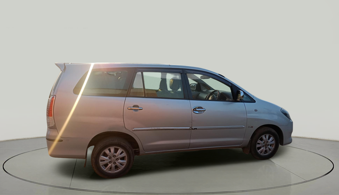 2011 Toyota Innova V 2.5 7 STR, Diesel, Manual, 2,01,484 km, exterior