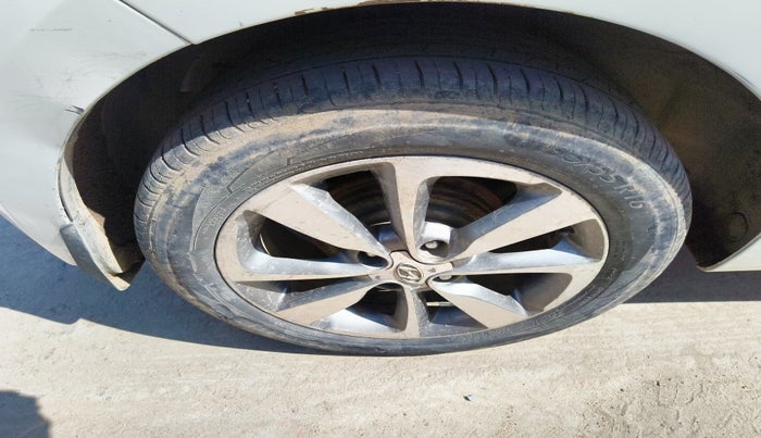 2015 Hyundai Elite i20 ASTA 1.4 CRDI, Diesel, Manual, 1,50,335 km, tyre