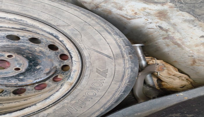 2015 Hyundai Elite i20 ASTA 1.4 CRDI, Diesel, Manual, 1,50,335 km, tyre