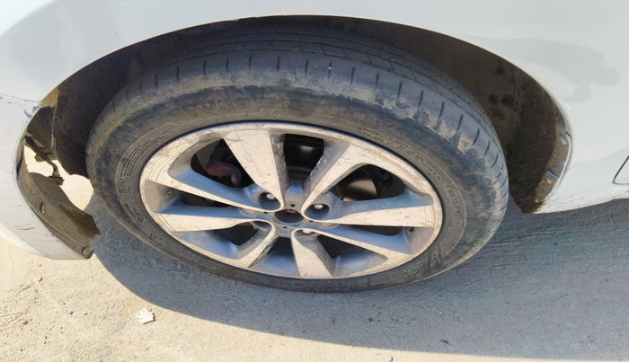 2015 Hyundai Elite i20 ASTA 1.4 CRDI, Diesel, Manual, 1,50,335 km, tyre