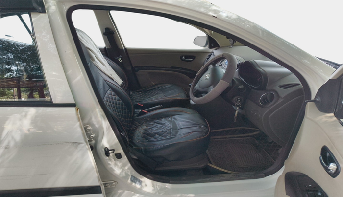 2014 Hyundai i10 SPORTZ 1.1, Petrol, Manual, 1,15,704 km, interior