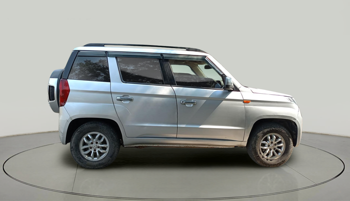 2016 Mahindra TUV300 T8, Diesel, Manual, 1,06,705 km, exterior