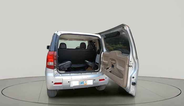 2016 Mahindra TUV300 T8, Diesel, Manual, 1,06,705 km, exterior