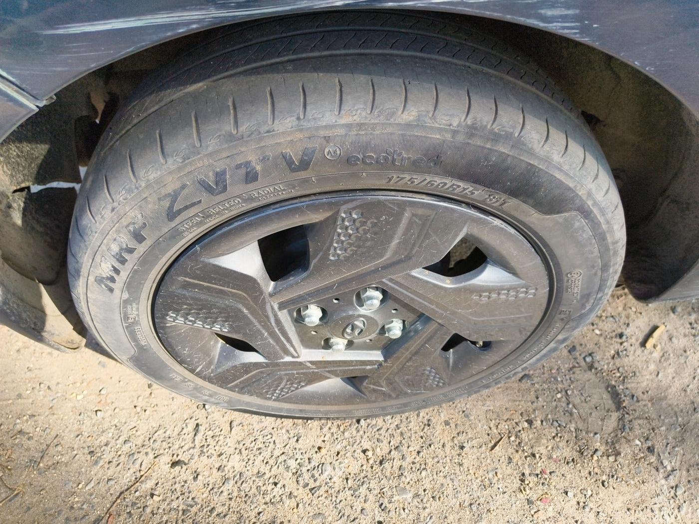 2022 Hyundai GRAND I10 NIOS MAGNA CORPORATE EDITION 1.2 KAPPA VTVT, Petrol, Manual, 26,404 km, tyre