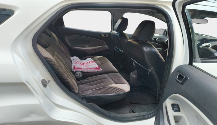 2014 Ford Ecosport TITANIUM 1.5L DIESEL, Diesel, Manual, 1,84,907 km, interior