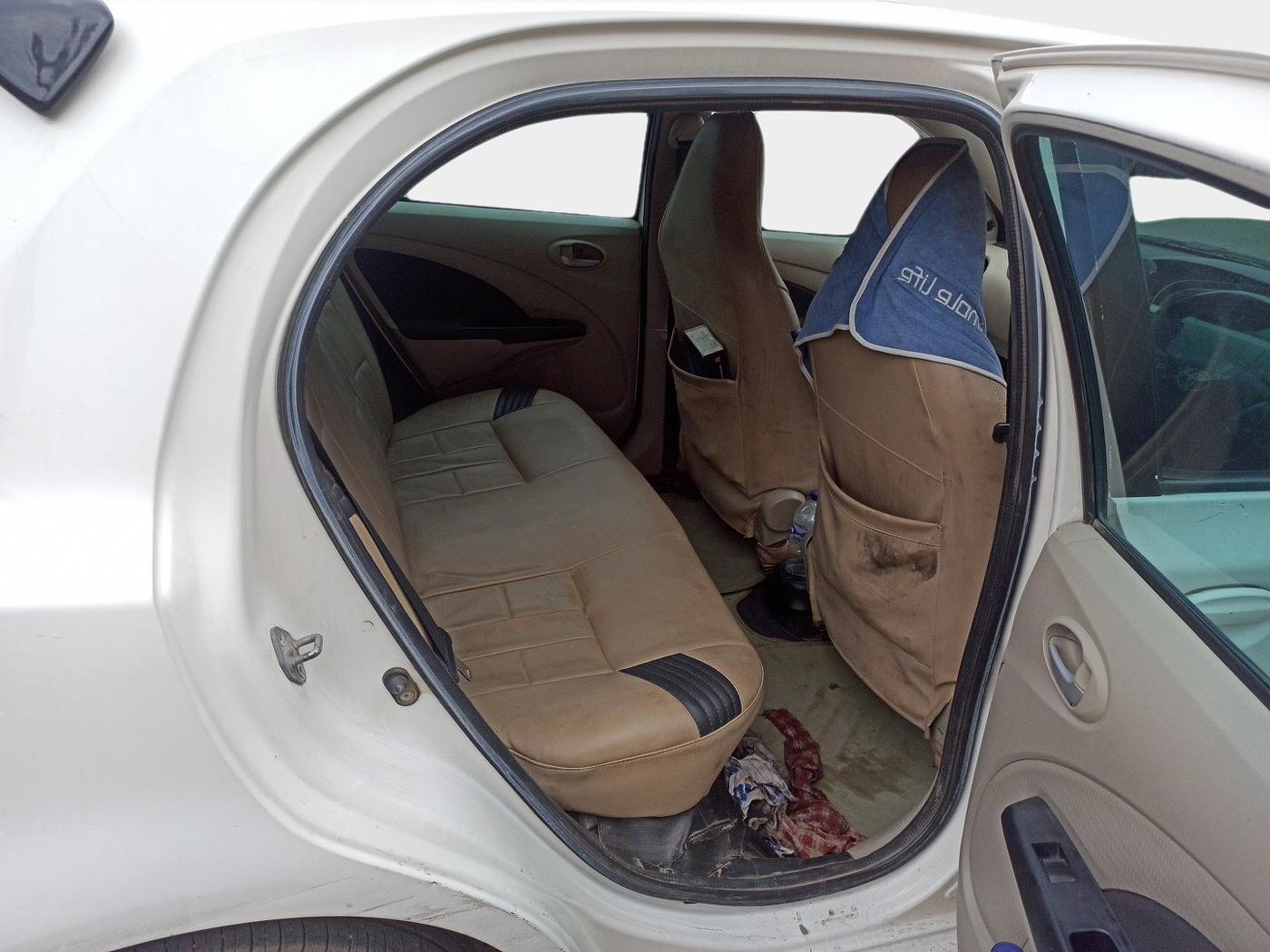 2012 Toyota Etios Liva GD, Diesel, Manual, 2,06,697 km, interior