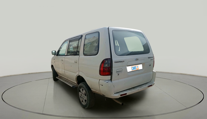 2015 Chevrolet Tavera NEO 3 LS 10 STR BS III, Diesel, Manual, 3,19,355 km, exterior