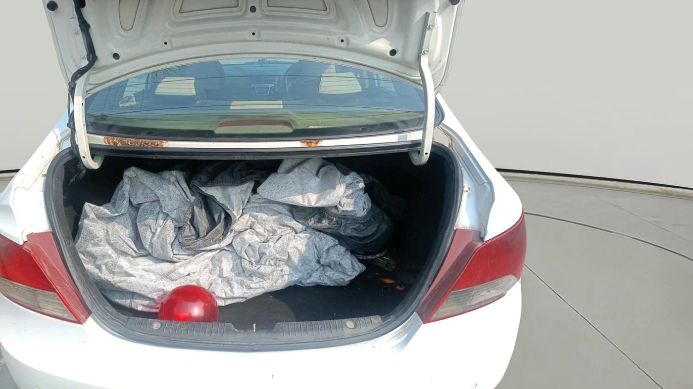 2014 Hyundai Verna FLUIDIC 1.6 CRDI SX OPT, Diesel, Manual, 2,12,530 km, exterior