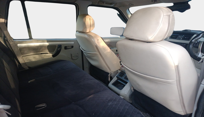 2016 Mahindra Scorpio S10, Diesel, Manual, 1,06,752 km, interior