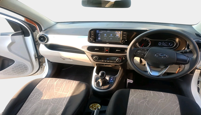 2020 Hyundai GRAND I10 NIOS SPORTZ AMT 1.2 KAPPA VTVT, Petrol, Automatic, 27,216 km, interior