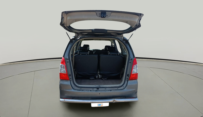 2013 Toyota Innova 2.5 VX 7 STR, Diesel, Manual, 75,258 km, exterior