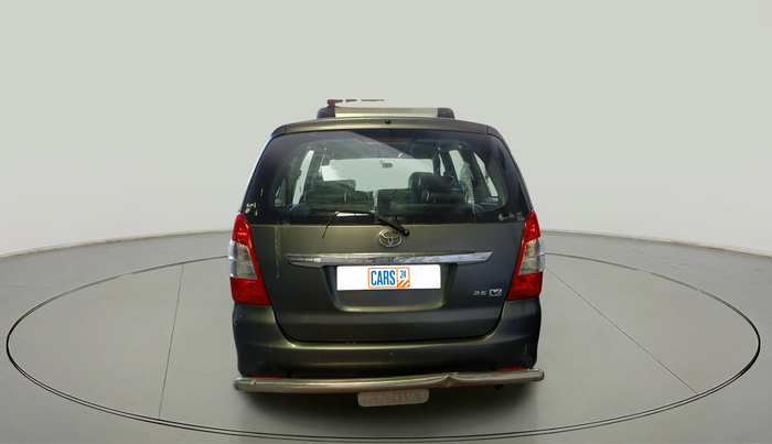 2013 Toyota Innova 2.5 VX 7 STR, Diesel, Manual, 75,258 km, exterior