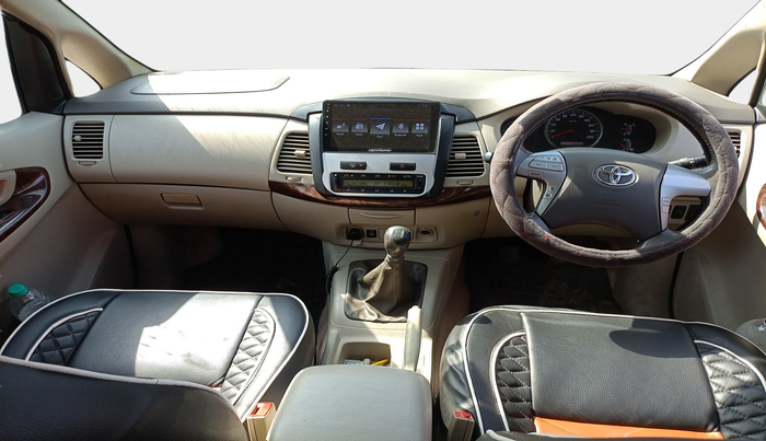 2013 Toyota Innova 2.5 VX 7 STR, Diesel, Manual, 75,258 km, interior