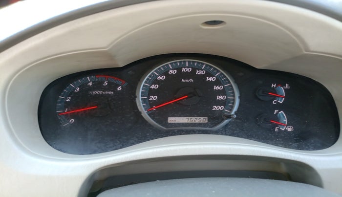 2013 Toyota Innova 2.5 VX 7 STR, Diesel, Manual, 75,258 km, interior