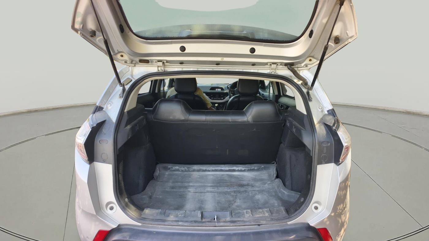 2018 Tata NEXON XM PETROL, Petrol, Manual, 81,577 km, exterior